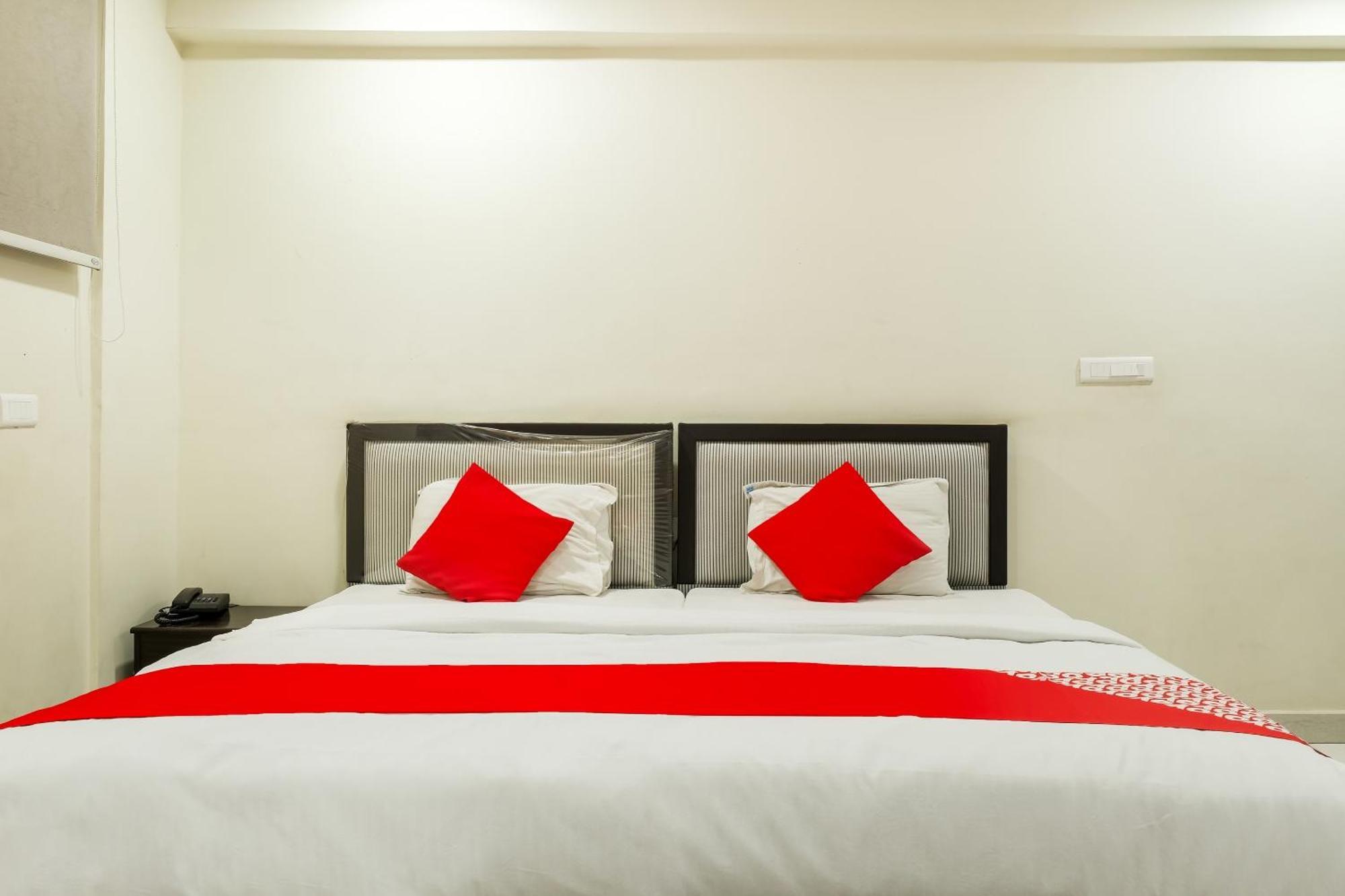 Hotel O Karthikeya Pride Vijayawāda Exterior foto
